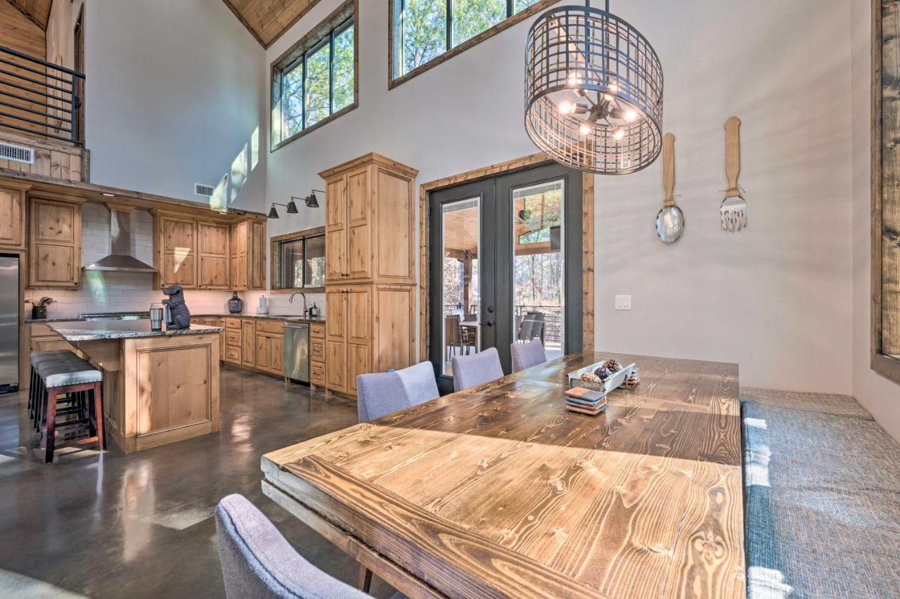 Broken Bow Lazy Dog Lodge With Hot Tub, Pool Table 外观 照片