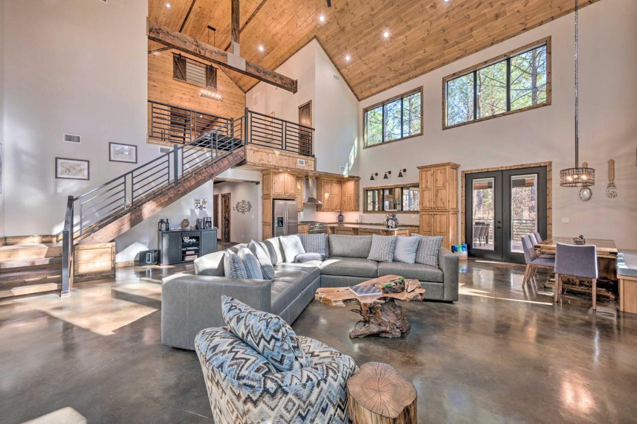 Broken Bow Lazy Dog Lodge With Hot Tub, Pool Table 外观 照片
