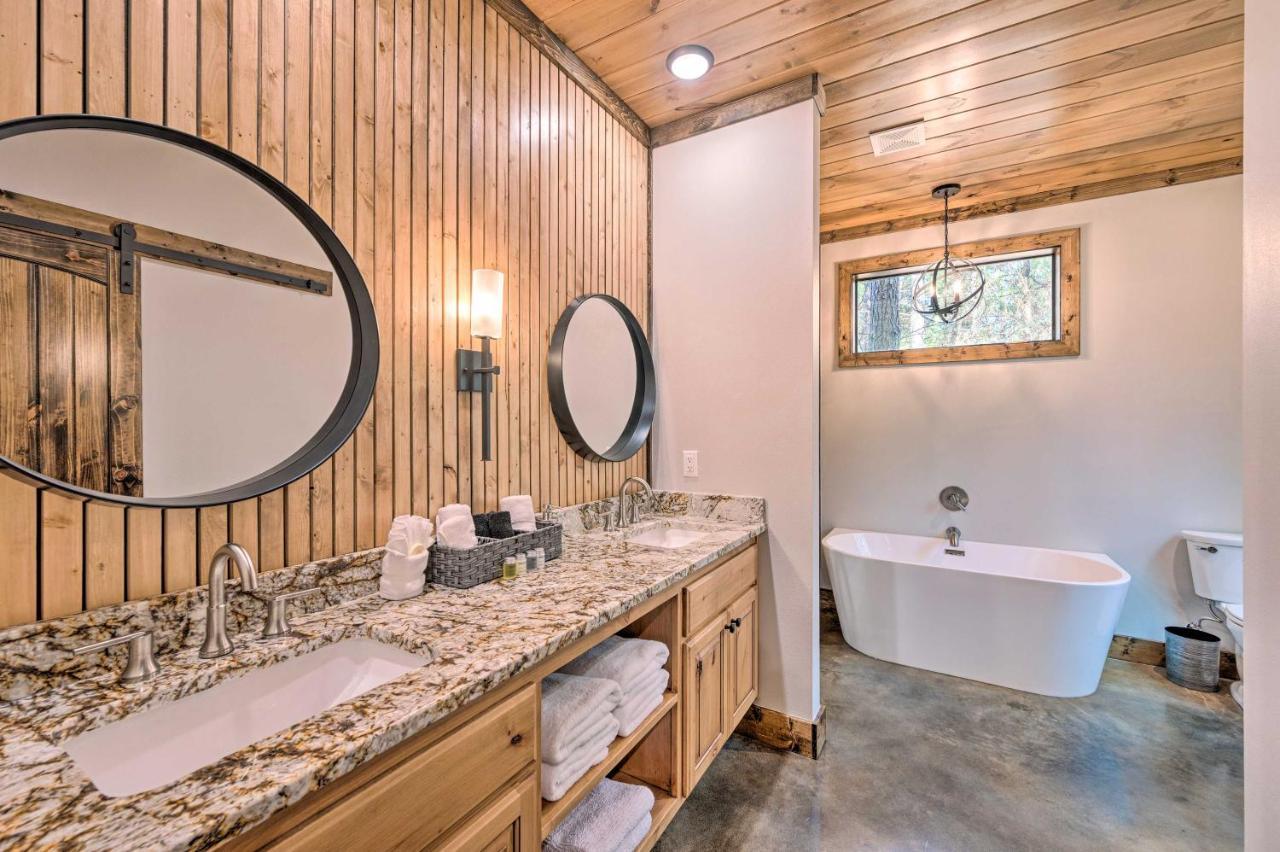 Broken Bow Lazy Dog Lodge With Hot Tub, Pool Table 外观 照片