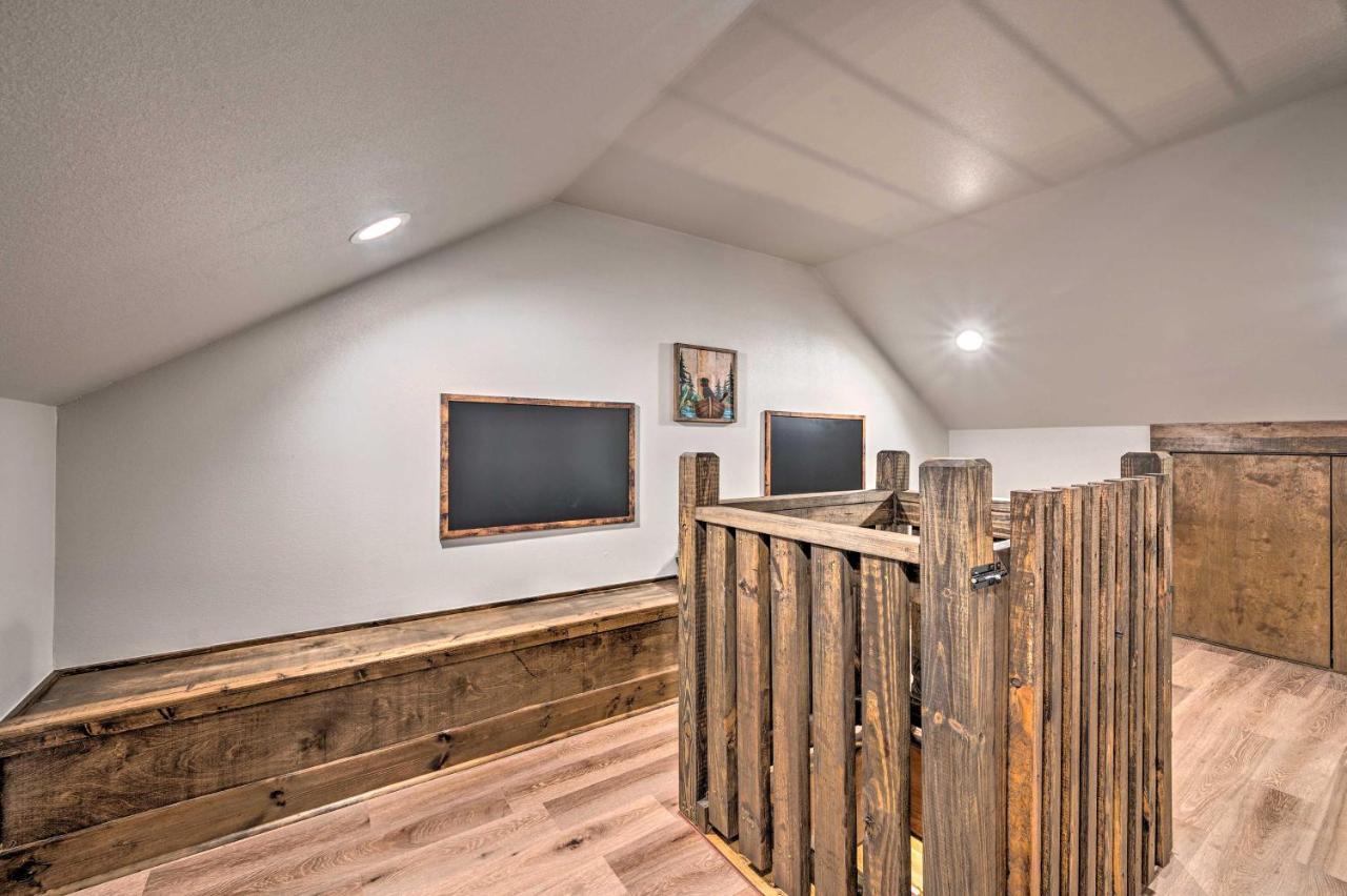 Broken Bow Lazy Dog Lodge With Hot Tub, Pool Table 外观 照片