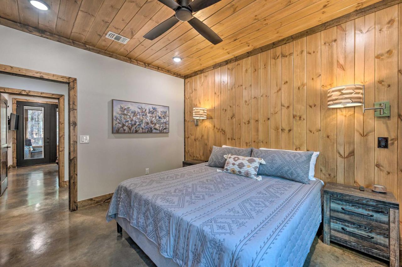 Broken Bow Lazy Dog Lodge With Hot Tub, Pool Table 外观 照片